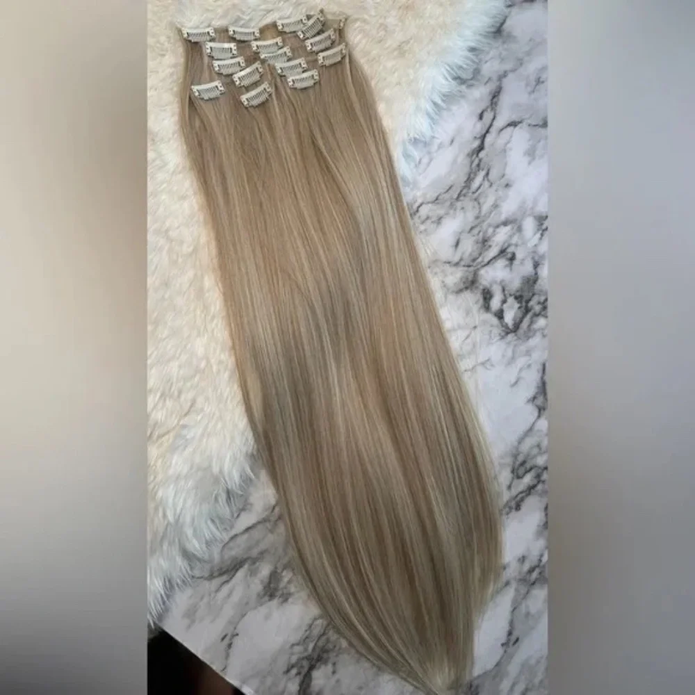 24 in Blonde with Highlights Straight long Hair Extensions - Picture 5 of 8